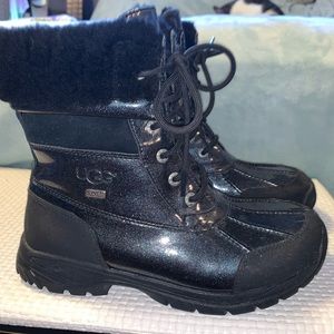 Ugg all weather boots 5y